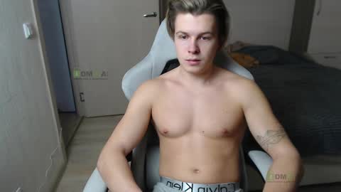 Snapshot of sunny1girl chatting on March 5, 2025, 1:28 pm Alice and Sergey online show from March 5, 2025, 1:28 pm