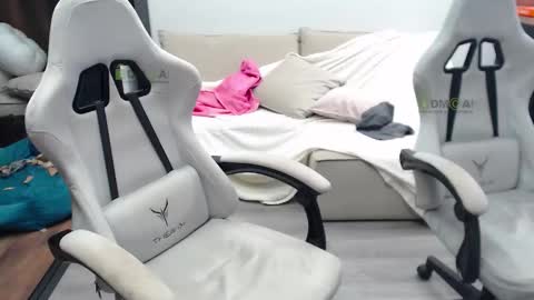 Snapshot of sunny1girl chatting on September 21, 2025, 9:05 pm Alice and Sergey online show from September 21, 2025, 9:05 pm