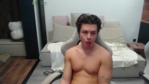 Snapshot of sunny1girl chatting on November 25, 2025, 7:41 am Alice and Sergey online show from November 25, 2025, 7:41 am