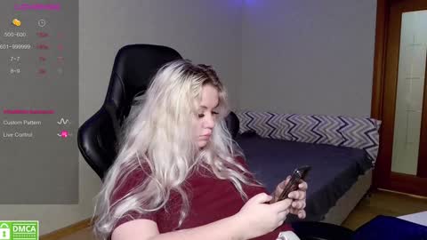 sunny mood online show from January 4, 2025, 9:52 pm