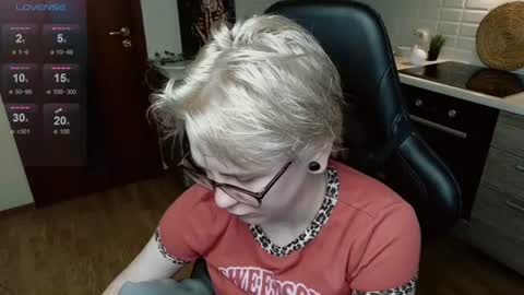 Snapshot of sunny_mood chatting on June 27, 2026, 6:07 am sunny mood online show from June 27, 2026, 6:07 am