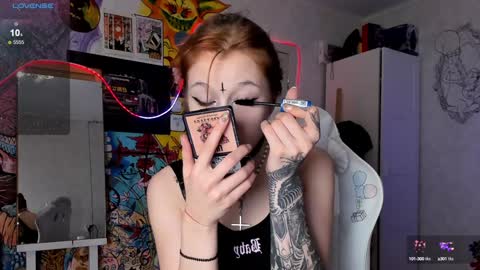 Snapshot of sunny_mouse chatting on December 3, 2024, 3:22 pm Sunny online show from December 3, 2024, 3:22 pm