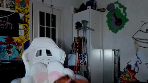 Snapshot of sunny_mouse chatting on September 19, 2025, 3:45 pm Sunny online show from September 19, 2025, 3:45 pm