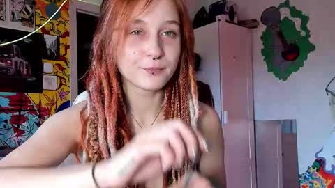 Snapshot of sunny_mouse chatting on October 3, 2025, 1:19 pm Sunny online show from October 3, 2025, 1:19 pm