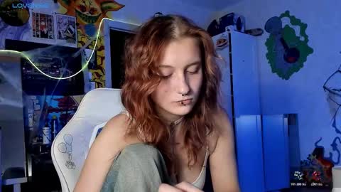 Snapshot of sunny_mouse chatting on October 22, 2025, 4:07 pm Sunny online show from October 22, 2025, 4:07 pm