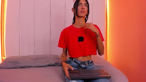 Snapshot of sunny_os chatting on January 13, 2026, 8:03 pm Sunny online show from January 13, 2026, 8:03 pm