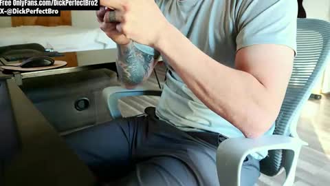 sunny valentine online show from March 19, 2026, 1:26 pm