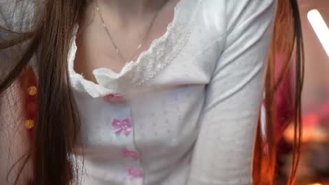 Snapshot of sunrisealice chatting on October 21, 2025, 7:42 am Alice online show from October 21, 2025, 7:42 am