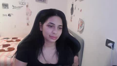 sunrocss online show from December 20, 2025, 2:13 pm