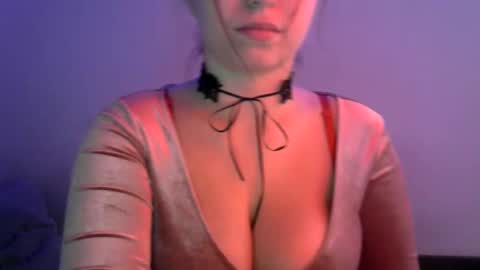 Snapshot of sunset_li chatting on April 9, 2026, 11:48 am Lisa online show from April 9, 2026, 11:48 am