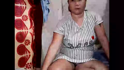 Snapshot of sunshine_38 chatting on March 8, 2026, 2:04 am sunshine_38 online show from March 8, 2026, 2:04 am
