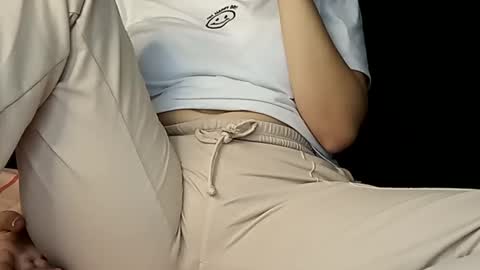 Annie online show from February 19, 2025, 11:04 pm