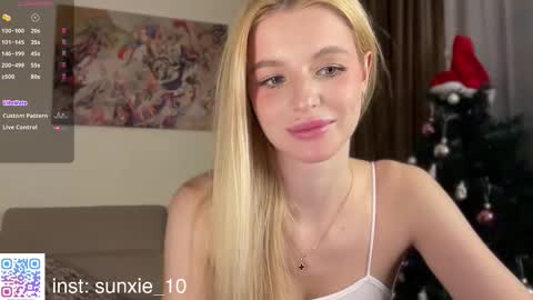 Snapshot of sunshine_diana_ chatting on December 18, 2025, 11:33 pm Di online show from December 18, 2025, 11:33 pm