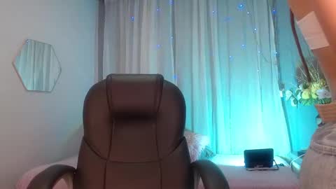 Snapshot of sunshine_gh1 chatting on December 18, 2024, 11:56 am Sunshine online show from December 18, 2024, 11:56 am