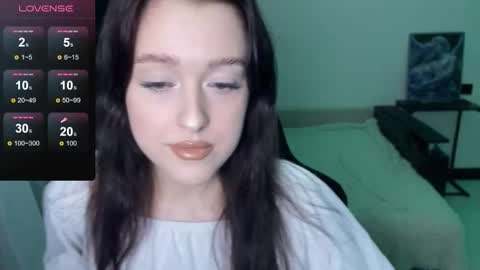 sunshine_j online show from December 5, 2025, 5:53 pm