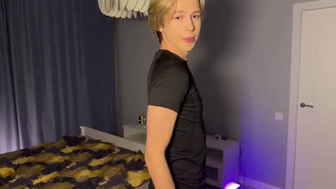 Snapshot of sunshinealex chatting on March 4, 2025, 6:07 pm sunshinealex online show from March 4, 2025, 6:07 pm