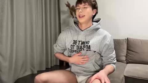 Snapshot of sunshinealex chatting on December 15, 2025, 1:32 am sunshinealex online show from December 15, 2025, 1:32 am