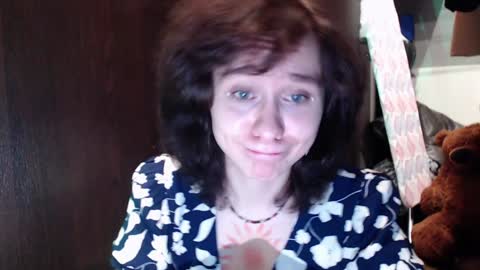 Snapshot of sunshinehella chatting on December 2, 2024, 10:18 am Hella online show from December 2, 2024, 10:18 am