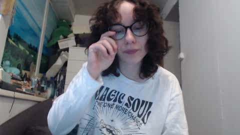 Snapshot of sunshinehella chatting on January 20, 2025, 10:29 am Hella online show from January 20, 2025, 10:29 am