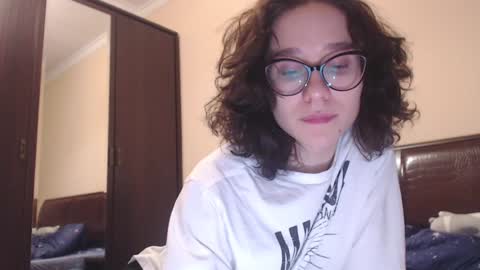 Snapshot of sunshinehella chatting on January 27, 2025, 6:52 pm Hella online show from January 27, 2025, 6:52 pm