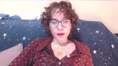 Snapshot of sunshinehella chatting on November 23, 2025, 11:32 am Hella online show from November 23, 2025, 11:32 am