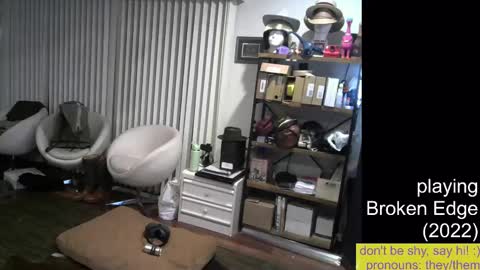 Snapshot of sunshinestreak chatting on March 10, 2025, 4:49 am im not actually a man my pronouns are theythem online show from March 10, 2025, 4:49 am