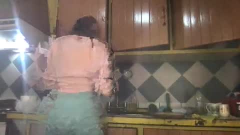 Snapshot of super_jony chatting on December 17, 2025, 2:28 am super jony and Marta GMT 1300-1800 every day online show from December 17, 2025, 2:28 am