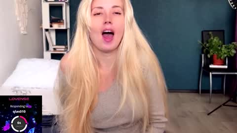 Snapshot of super_peach_stream chatting on November 9, 2025, 11:52 am ANNApvt open full info in bio online show from November 9, 2025, 11:52 am