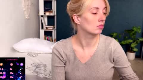 Snapshot of super_peach_stream chatting on November 11, 2025, 10:59 am ANNApvt open full info in bio online show from November 11, 2025, 10:59 am