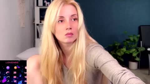 Snapshot of super_peach_stream chatting on November 12, 2025, 3:56 pm ANNApvt open full info in bio online show from November 12, 2025, 3:56 pm