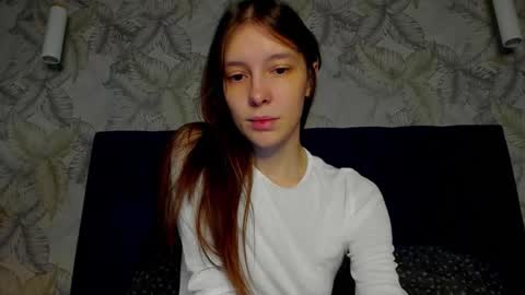 Una online show from October 7, 2025, 3:36 am