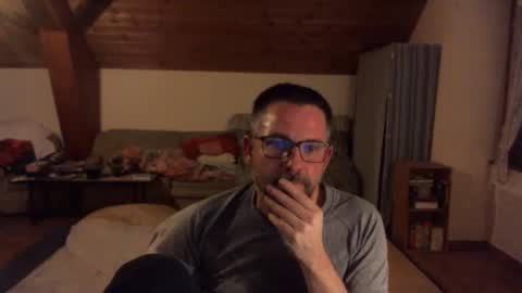 supersquirrel81 online show from November 22, 2025, 5:12 pm