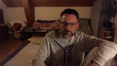 Snapshot of supersquirrel81 chatting on January 10, 2026, 5:31 am supersquirrel81 online show from January 10, 2026, 5:31 am