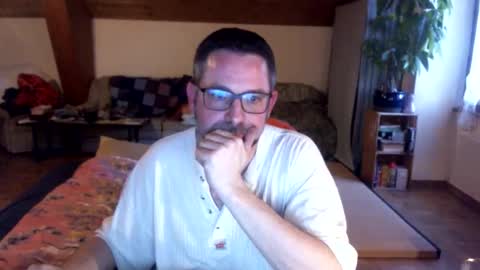 Snapshot of supersquirrel81 chatting on March 4, 2026, 5:08 pm supersquirrel81 online show from March 4, 2026, 5:08 pm