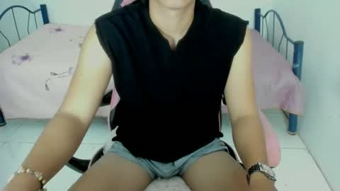 Snapshot of supr4m0 chatting on November 13, 2025, 8:57 am supr4m0 online show from November 13, 2025, 8:57 am