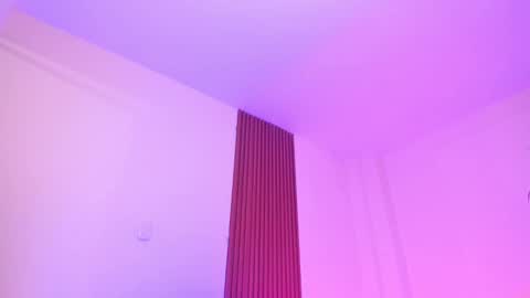 Snapshot of suprasexyjohn chatting on December 4, 2025, 7:33 pm llllSupra llll online show from December 4, 2025, 7:33 pm