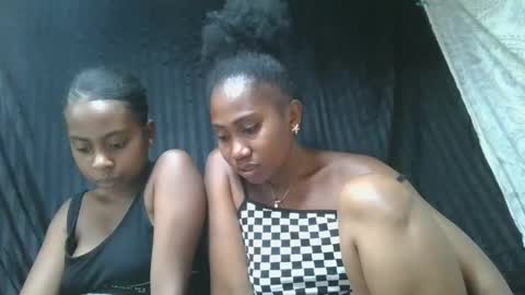 Snapshot of surbelle chatting on January 10, 2026, 5:04 pm surbelle online show from January 10, 2026, 5:04 pm