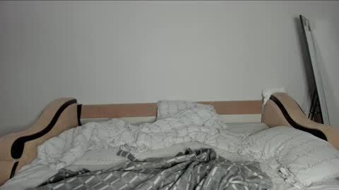 surfsexcouple online show from May 17, 2026, 10:06 pm