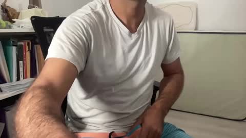 Snapshot of surftravel chatting on February 6, 2025, 7:51 pm surftravel online show from February 6, 2025, 7:51 pm
