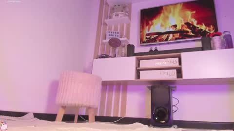     online show from September 16, 2025, 12:33 am