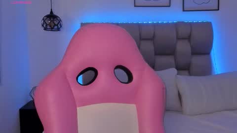 Susan online show from February 12, 2026, 8:37 pm