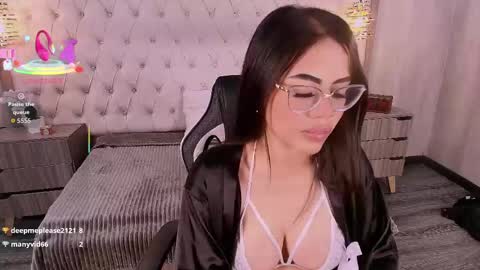 Snapshot of susan_voltaire chatting on May 11, 2026, 2:45 pm susan_voltaire online show from May 11, 2026, 2:45 pm