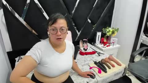 Snapshot of susana_flame chatting on July 11, 2026, 2:58 am Susana Flame online show from July 11, 2026, 2:58 am