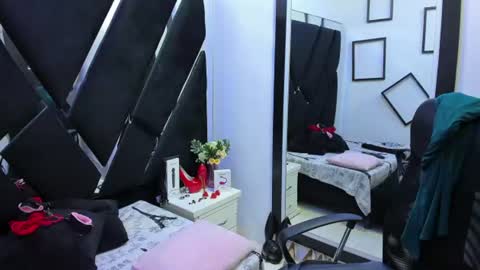 Snapshot of susana_flame chatting on July 14, 2026, 3:33 am Susana Flame online show from July 14, 2026, 3:33 am