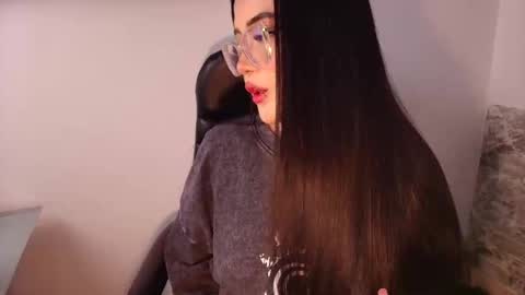Snapshot of susana_hank chatting on April 26, 2026, 9:45 pm susana online show from April 26, 2026, 9:45 pm