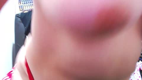 Snapshot of susana_nastyy chatting on October 8, 2025, 1:31 pm Susana online show from October 8, 2025, 1:31 pm