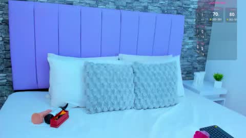 susana_ross8 online show from November 6, 2025, 11:44 am