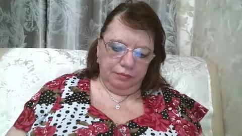 SusanaAhSun online show from November 4, 2025, 12:04 pm