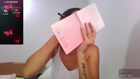 Snapshot of susanaduncann chatting on February 21, 2026, 9:27 pm Susana online show from February 21, 2026, 9:27 pm