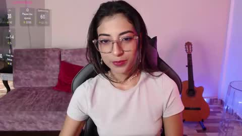 Susana hendrix    online show from April 16, 2026, 6:19 pm